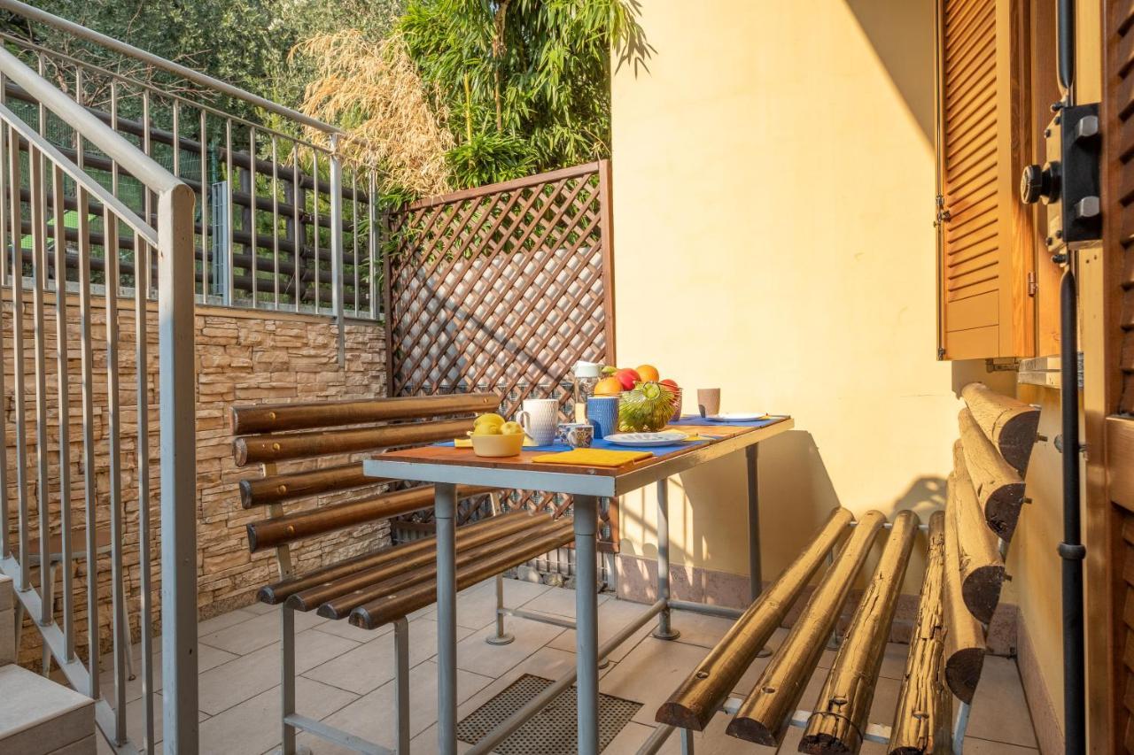 Happy Guest Apartments - Lake Panorama & Pool Riva di Solto Exterior foto