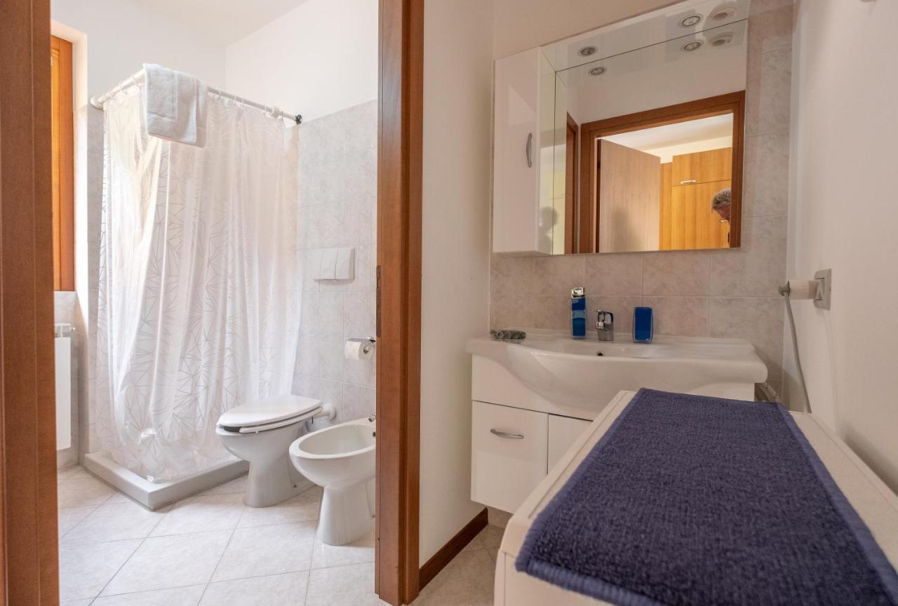 Happy Guest Apartments - Lake Panorama & Pool Riva di Solto Exterior foto